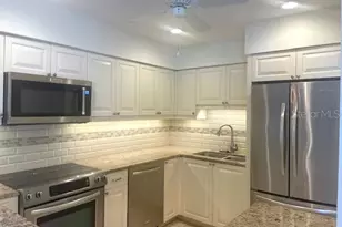 554 Sutton Pl, Longboat Key, FL 34228 - Photo 5