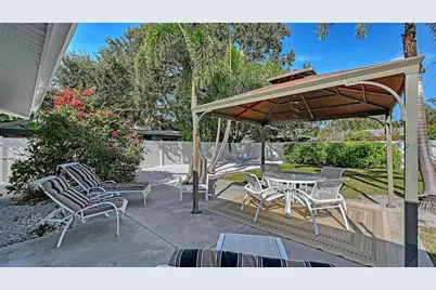 2115 Grove Street, Sarasota, FL 34239 - Photo 11