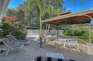 2115 Grove St, Sarasota, FL 34239 - Photo 11