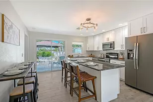 2115 Grove St, Sarasota, FL 34239 - Photo 7