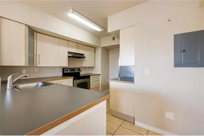 1030 Villagio Circle #204, Sarasota, FL 34237 - Photo 11