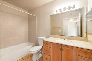 1030 Villagio Cir, Sarasota, FL 34237 - Photo 23