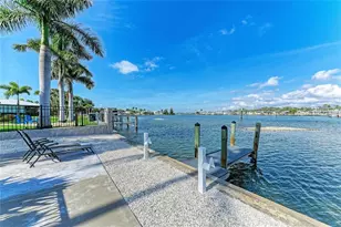 282 Santa Maria St, Venice, FL 34285 - Photo 1