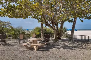 1001 Benjamin Franklin Dr, Sarasota, FL 34236 - Photo 37