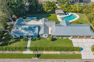 3606 Palonia Ct, Sarasota, FL 34239 - Photo 3