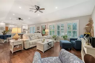 3606 Palonia Ct, Sarasota, FL 34239 - Photo 9