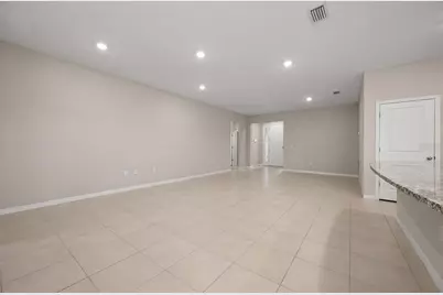 431 158th Street E, Bradenton, FL 34212 - Photo 9