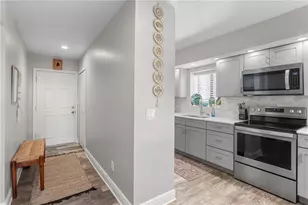 817 Bahia Del Sol Dr, Ruskin, FL 33570 - Photo 7