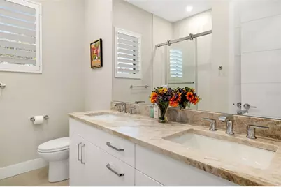 1879 Hibiscus Street, Sarasota, FL 34239 - Photo 45