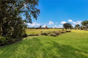 7062 Vilamoura Pl, Lakewood Ranch, FL 34202 - Photo 13