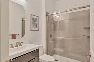 2414 Vaccaro Dr, Sarasota, FL 34231 - Photo 21