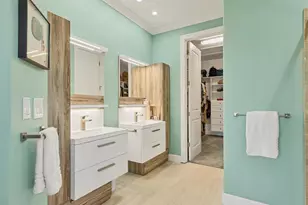 2414 Vaccaro Dr, Sarasota, FL 34231 - Photo 19