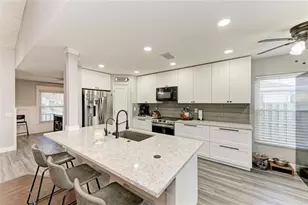 11809 Shrewsbury Ln, Parrish, FL 34219 - Photo 3