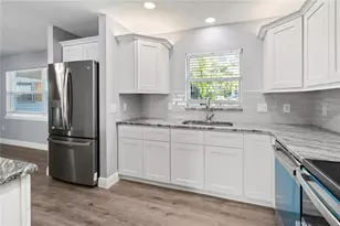 2401 10th St W, Palmetto, FL 34221 - Photo 7