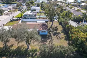 2401 10th St W, Palmetto, FL 34221 - Photo 11