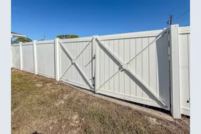 2401 10th Street W, Palmetto, FL 34221 - Photo 27