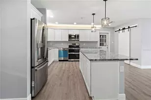 2401 10th St W, Palmetto, FL 34221 - Photo 3