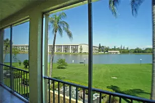 3739 Lake Bayshore Dr, Bradenton, FL 34205 - Photo 21