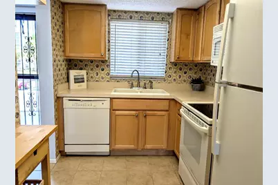 3739 Lake Bayshore Drive #H-214, Bradenton, FL 34205 - Photo 5