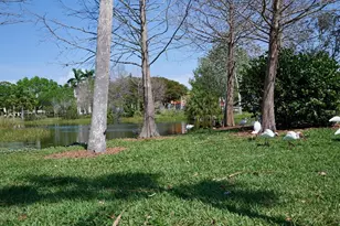 516 Laurel Pk Dr, Sarasota, FL 34236 - Photo 97