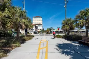 516 Laurel Pk Dr, Sarasota, FL 34236 - Photo 99