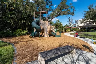 516 Laurel Pk Dr, Sarasota, FL 34236 - Photo 77