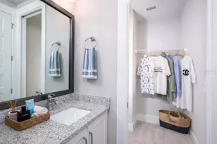 516 Laurel Pk Dr, Sarasota, FL 34236 - Photo 35