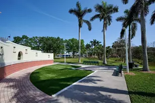 516 Laurel Pk Dr, Sarasota, FL 34236 - Photo 85