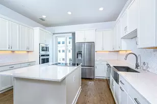 516 Laurel Pk Dr, Sarasota, FL 34236 - Photo 13