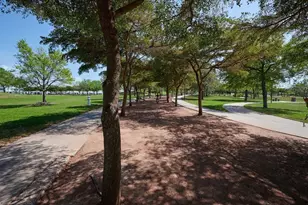 516 Laurel Pk Dr, Sarasota, FL 34236 - Photo 93