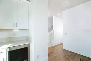 516 Laurel Pk Dr, Sarasota, FL 34236 - Photo 27