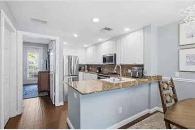 7681 Bergamo Avenue, Sarasota, FL 34238 - Photo 11