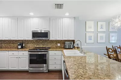 7681 Bergamo Avenue, Sarasota, FL 34238 - Photo 13