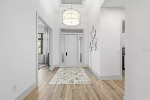 9272 McDaniel Ln, Sarasota, FL 34240 - Photo 7