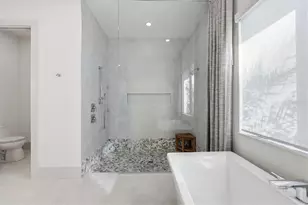 9272 McDaniel Ln, Sarasota, FL 34240 - Photo 29