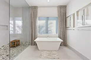 9272 McDaniel Ln, Sarasota, FL 34240 - Photo 27