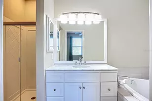 3884 Deberry Dr, Sarasota, FL 34233 - Photo 29