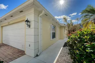 8833 Etera Dr, Sarasota, FL 34238 - Photo 13