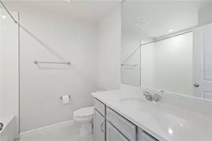 5658 Silverbridge Trl, Bradenton, FL 34211 - Photo 23