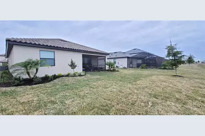 15719 Islandwalk Avenue, Bradenton, FL 34211 - Photo 5