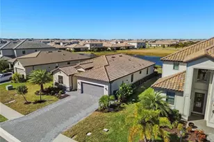 15719 Islandwalk Ave, Bradenton, FL 34211 - Photo 3