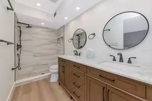 800 S Boulevard of the Presidents, Sarasota, FL 34236 - Photo 25