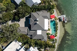 1204 Hillview Dr, Sarasota, FL 34239 - Photo 87