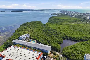 3601 E Bay Dr, Holmes Beach, FL 34217 - Photo 31