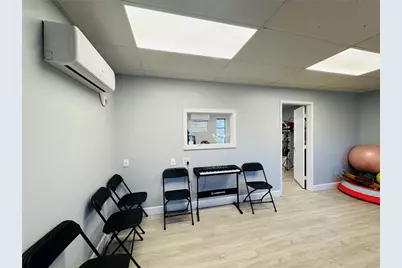 4509 Bee Ridge Road #E, Sarasota, FL 34233 - Photo 21