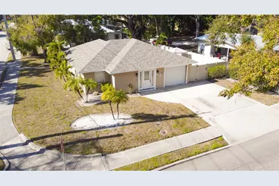 705 14th Avenue W, Palmetto, FL 34221 - Photo 1