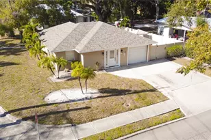 705 14th Ave W, Palmetto, FL 34221 - Photo 1