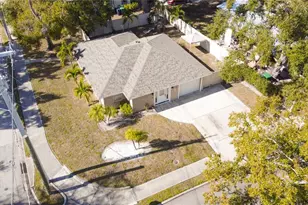 705 14th Ave W, Palmetto, FL 34221 - Photo 15