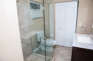 705 14th Ave W, Palmetto, FL 34221 - Photo 9