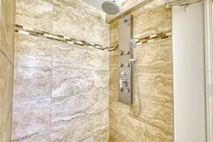 2605 Sunnybrook Dr, Sarasota, FL 34239 - Photo 33